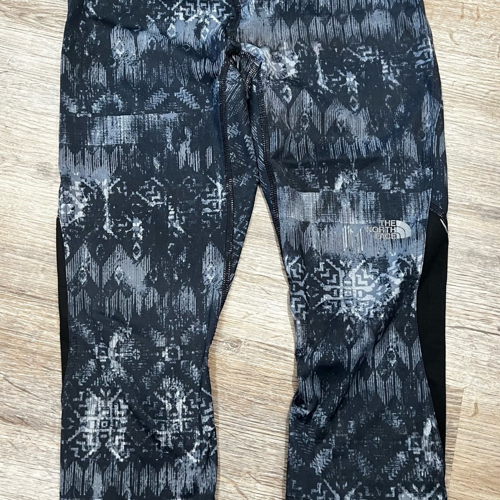 Women’s North Face cropped Leggings